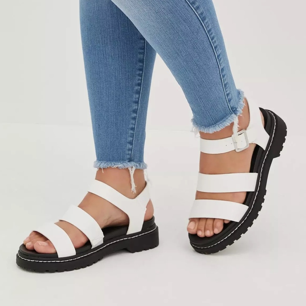NWT Torrid Lug Sole Sandal